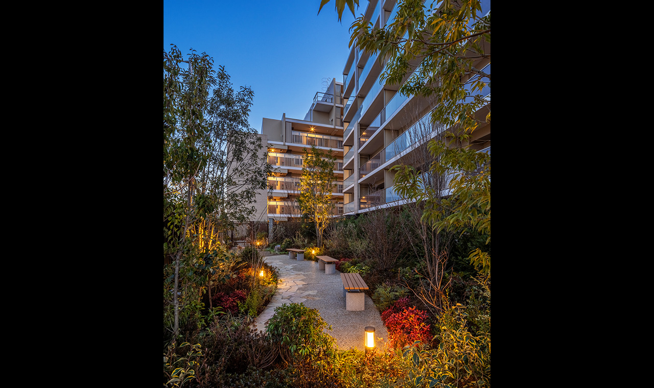 シーズンガーデン（夜）