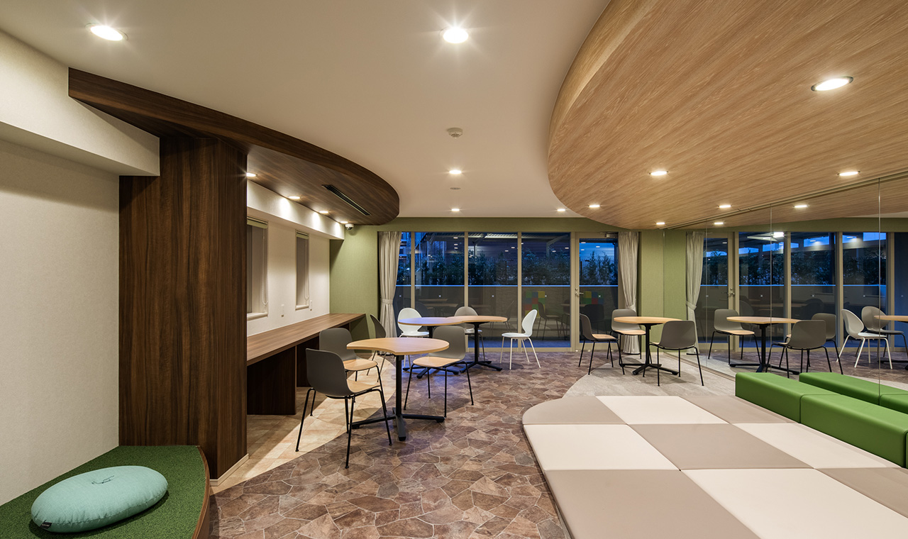 マルチラウンジ