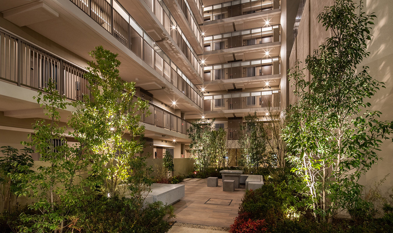 パティオガーデン（夜）