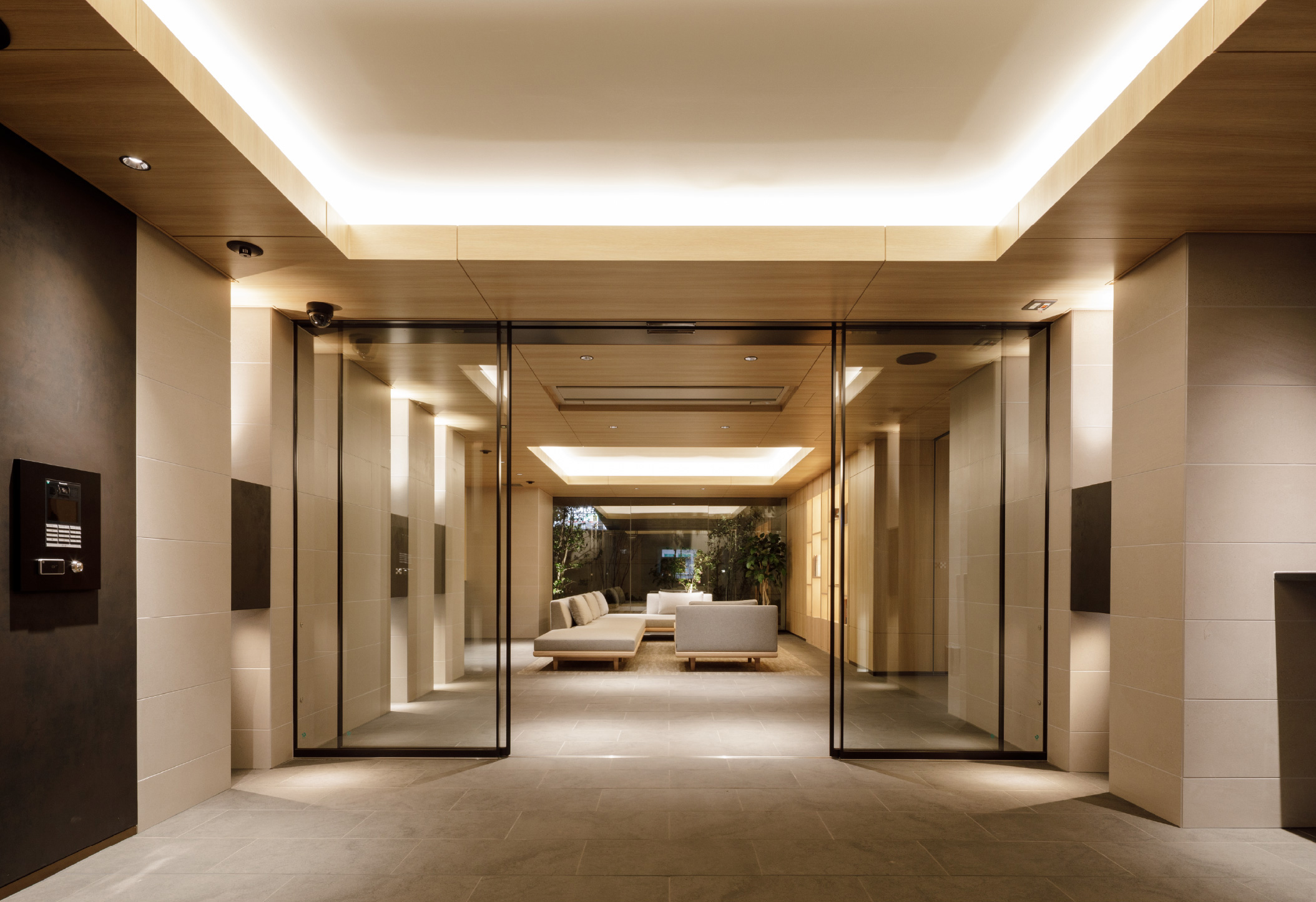 Vestibule&Comfort Lounge